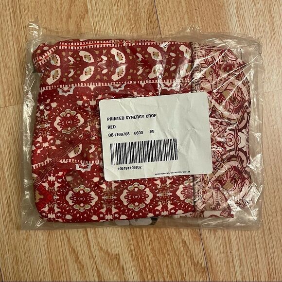 NWT Free People Movement Red Printed Synergy Crop Top - Picture 6 of 8
